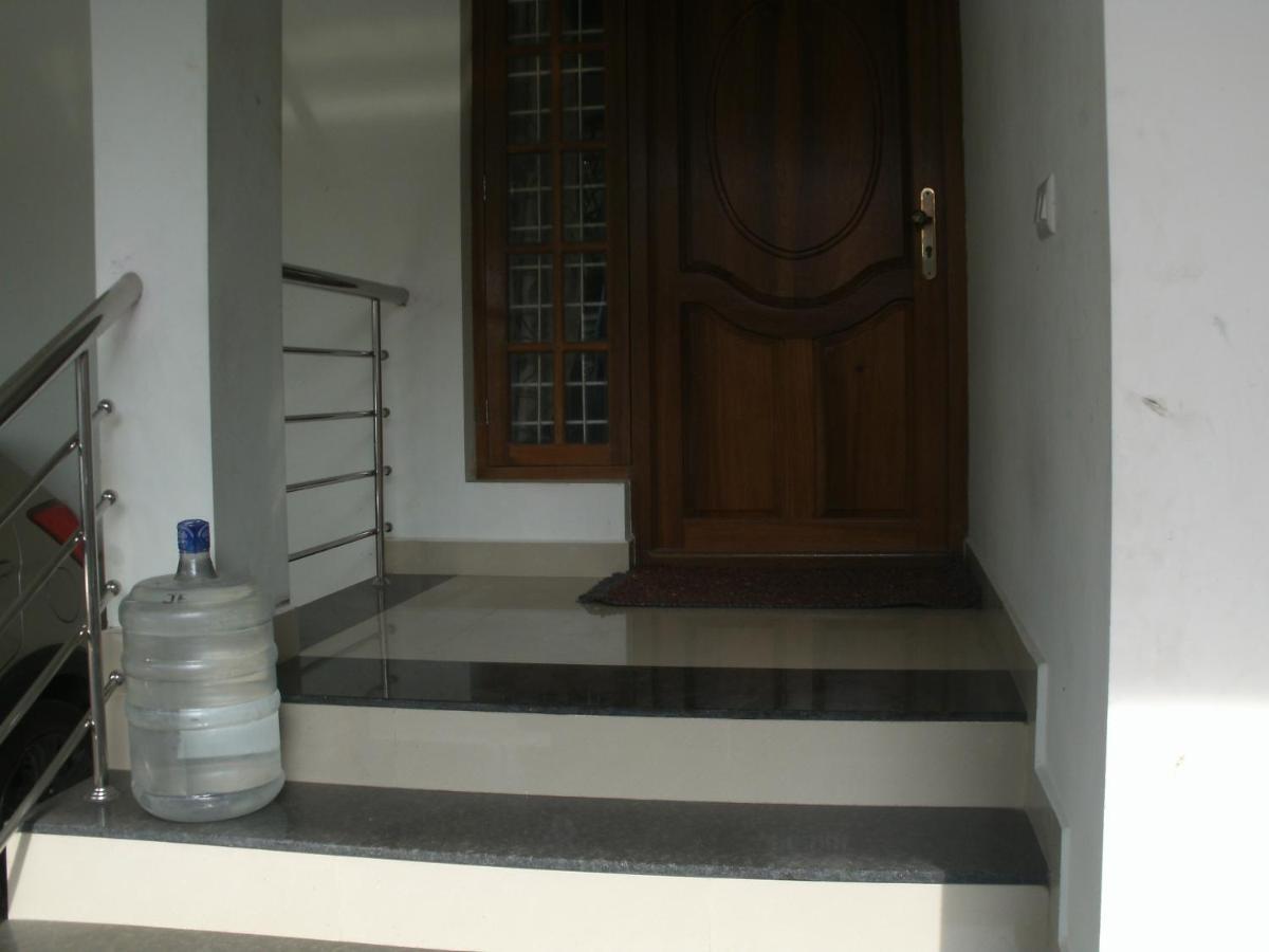 Kochi Jacaranda Holiday Home מראה חיצוני תמונה